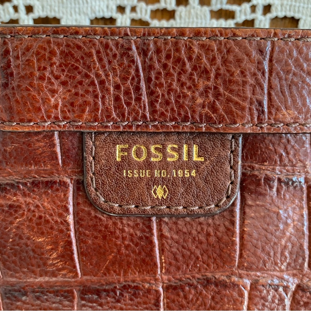 Fossil Leather Crossbody Bag - Picture 11 of 15